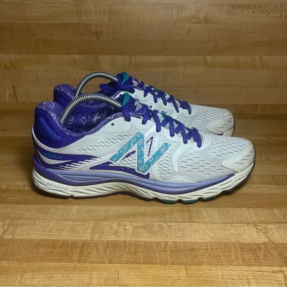 New Balance RunDisney Run Disney Mad Tea Party Shoes 880 V6 Womens Size 11.5 - Picture 1 of 8